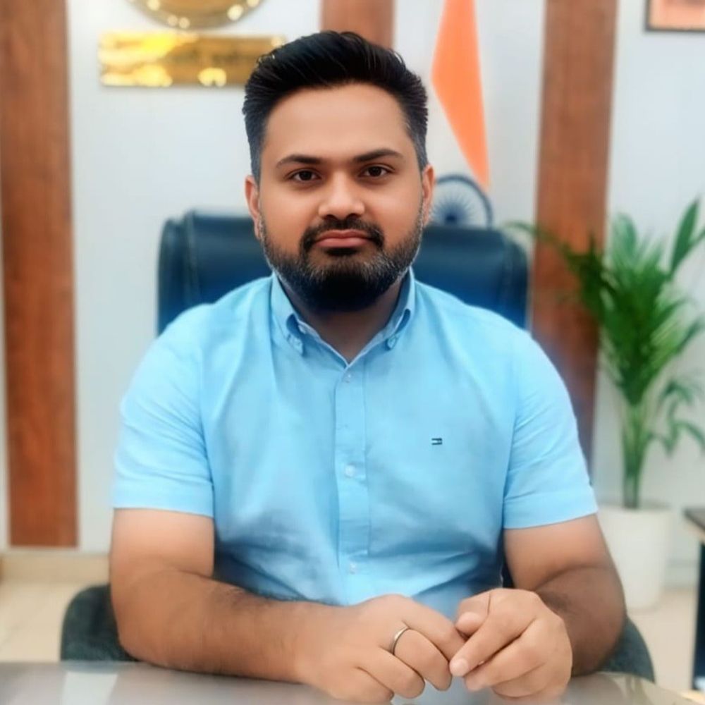 कुशीनगर में कई SDM का ट्रांसफर:राजीव निगम को पड़रौना भेजा गया, आकांक्षा मिश्रा को कप्तानगंज की जिम्मेदारी मिली