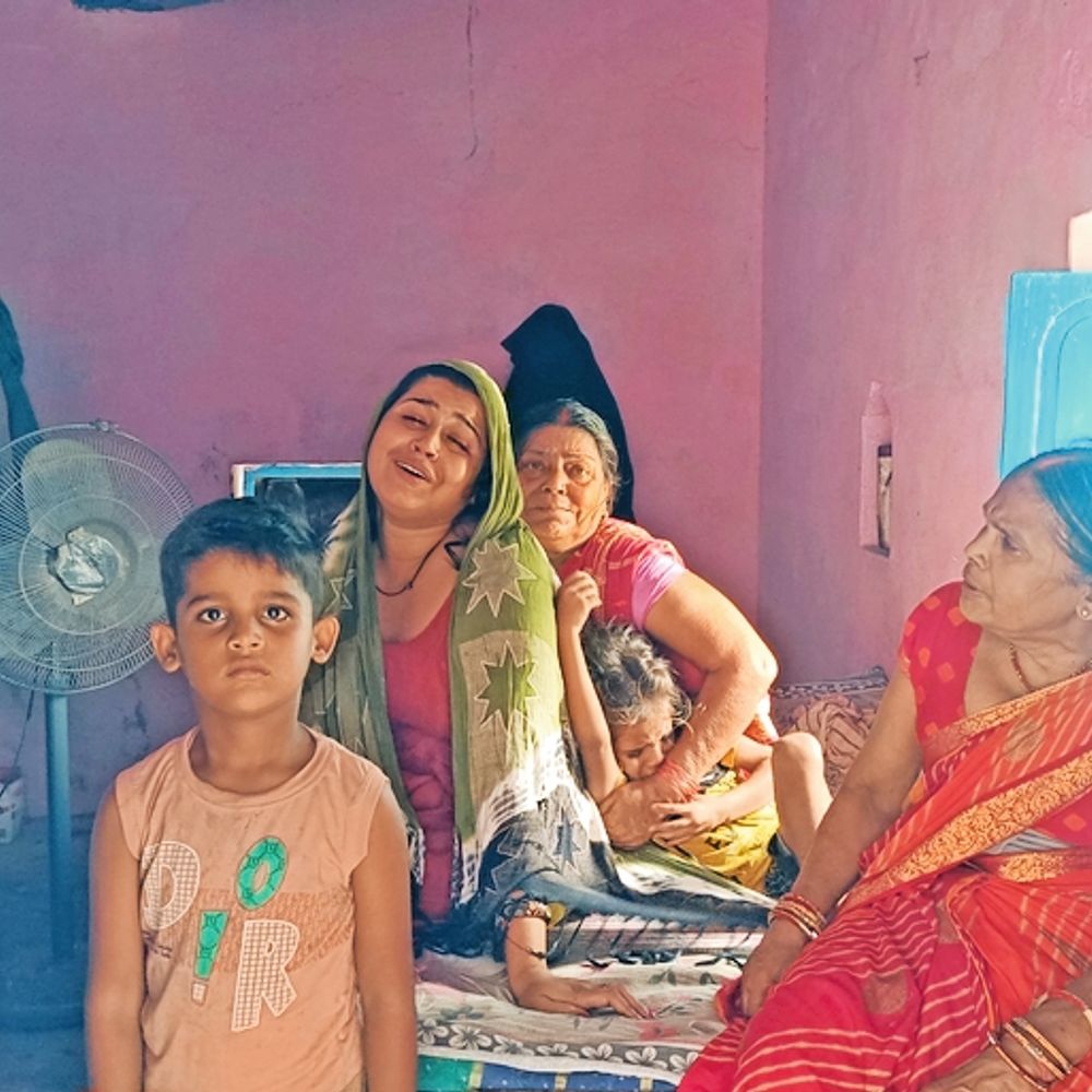 अयोध्या से लौट रहे जिले के तीन दोस्तों की सड़क हादसे में मौत, तीनों के गांव में मातम