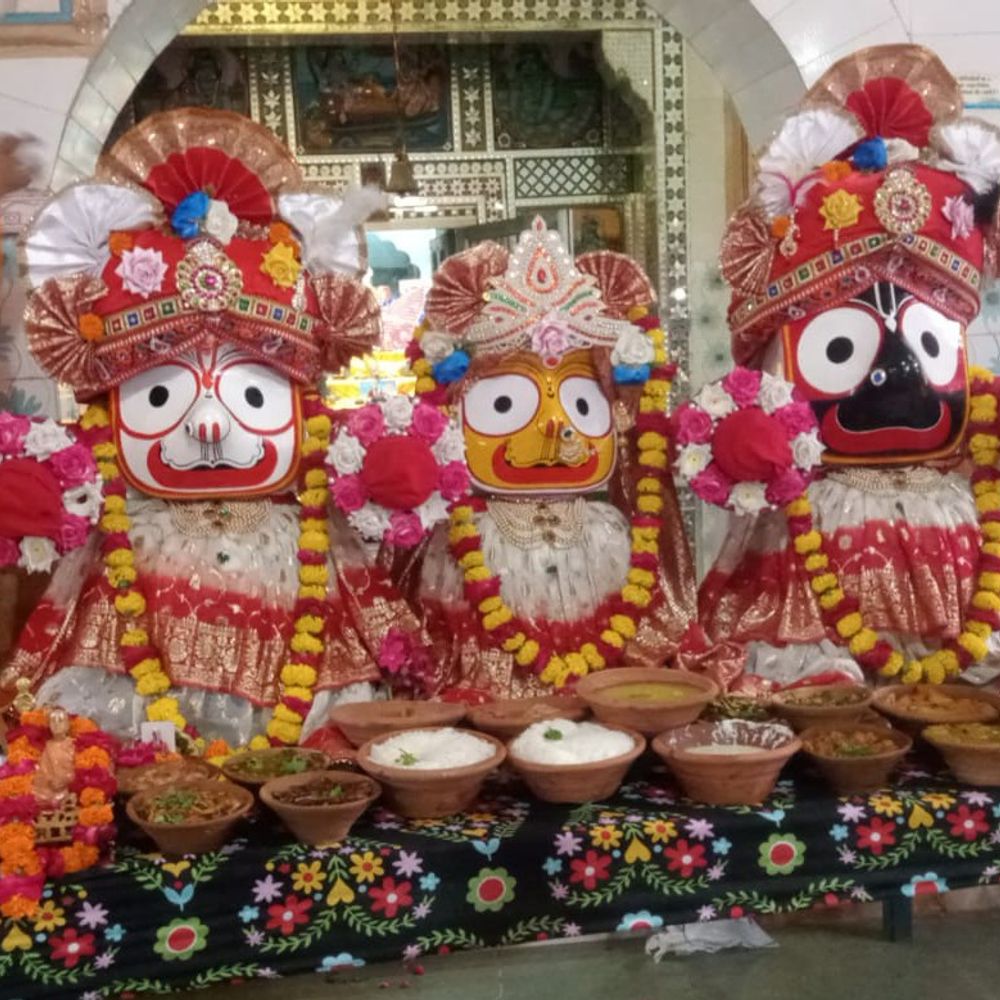 
                 जीरन में पहली बार निकली जगन्नाथ रथयात्रा:बालाजी मंदिर से हुई शुरू, रथ खींचने उमड़े नगरवासी 
            
