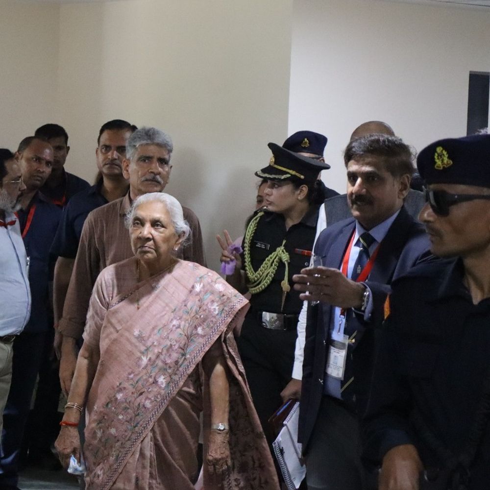 खेल विश्वविद्यालय का राज्यपाल ने किया निरीक्षण:हॉस्टल से स्पोर्ट्स मेडिसिन तक दिए सुधार के निर्देश, ग्रीन कैंपस और पौष्टिक भोजन पर दिया जोर