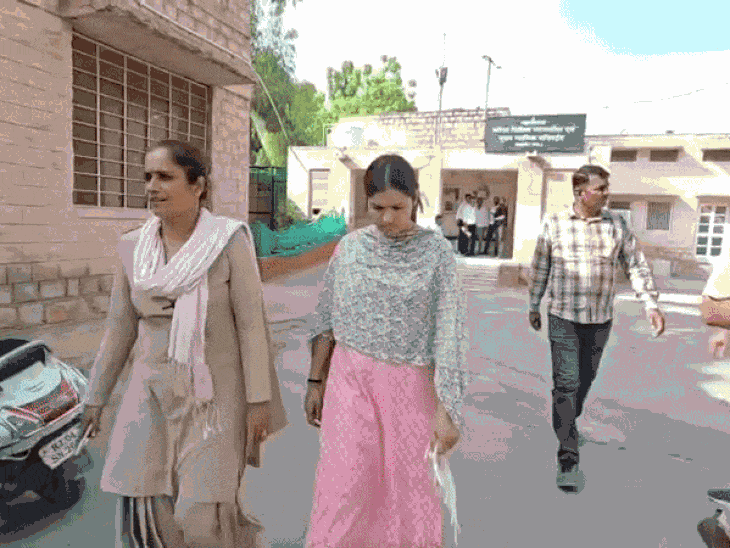 चोरी के जेवर छुपाती-बिकवाती थी महिला, गिरफ्तार:10 हजार में करती थी डील; 600 किमी दूर आकर करते थे चोरी, अब तक चार गिरफ्तार