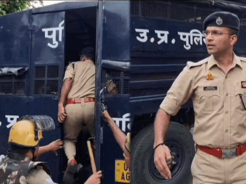 SSP मेरठ समेत 50 पुलिसकर्मियों पर मुकदमे की मांग:एससी/एसटी कोर्ट में याचिका दाखिल, दलित समाज को बेइज्जत करने का आरोप, तीन को सुनवाई