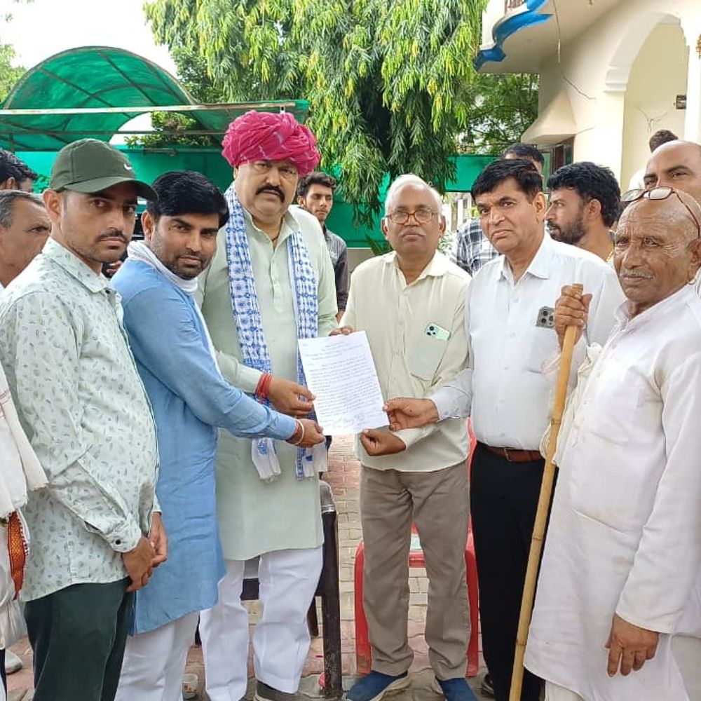 कोटपूतली में चंद्रशेखर आजाद की प्रतिमा लगाने की मांग:सामाजिक संगठनों ने विधायक को सौंपा ज्ञापन, बोले- ऐतिहासिक विरासत का सम्मान होगा