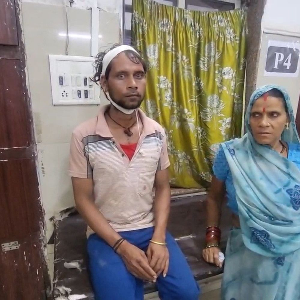 
                 दमोह में युवक के सिर पर चाकू मारा:गला रेतने का भी प्रयास किया, जटाशंकर कॉलोनी का आरोपी फरार 
            