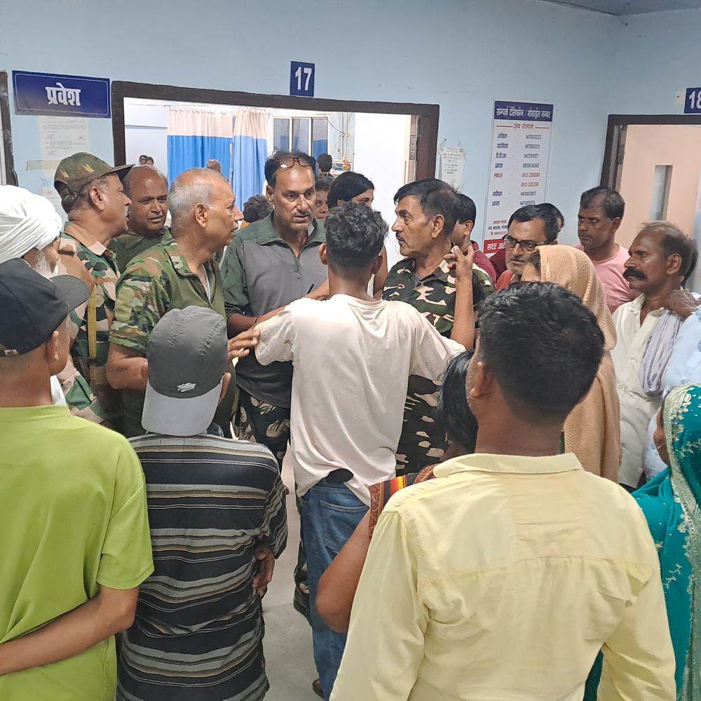 गोपालगंज सदर अस्पताल में हंगामा:इंजेक्शन को लेकर GNM से बदसलूकी, इमरजेंसी वार्ड में अफरा-तफरी, सुरक्षा कर्मियों ने संभाला मामला