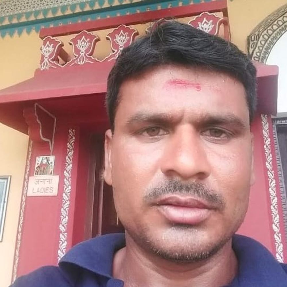 
                 कुमर्रा रेलवे ट्रैक पर युवक का शव मिला:पारिवारिक विवाद के बाद तनाव में था; पुलिस पर कार्रवाई न करने का आरोप 
            