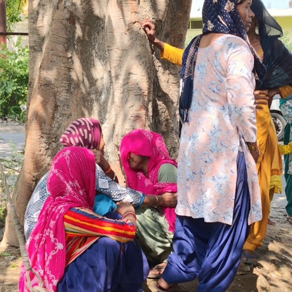 शामली में विवाहिता की संदिग्ध हालत में मौत:ससुराल वालों पर दहेज व संतान न होने को लेकर हत्या का आरोप लगाया