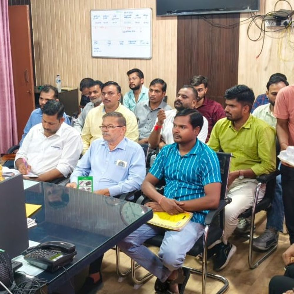 रजिस्ट्रेशन के बाद ही गाड़ी दें डीलर:एआरटीओ महेश शर्मा ने दिए निर्देश, कार्रवाई की चेतावनी