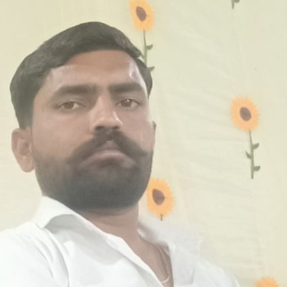 
                 पुराने नोटों के बदले 62 लाख का झांसा देकर ठगी:ग्वालियर में पीएचई के ड्राइवर से 79 हजार ठगे, फीस-जीएसटी, गेट पास-पार्सल के नाम पर वसूले 
            