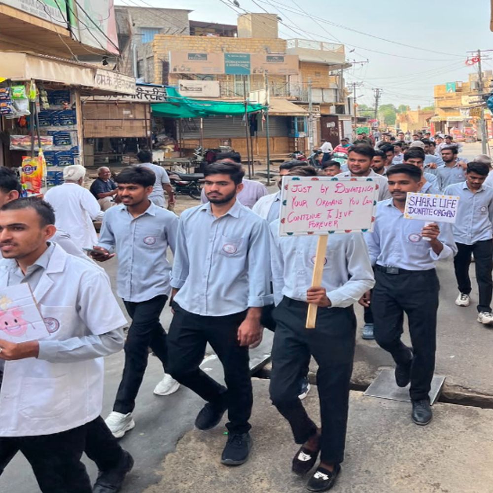 मेडिकल स्टूडेंट्स ने दिया अंगदान का सन्देश:नर्सिंग कॉलेज और एएनएम सेंटर ने निकाली जागरूकता रैली, बोले- कई लोगों को मिल सकती है नई जिंदगी