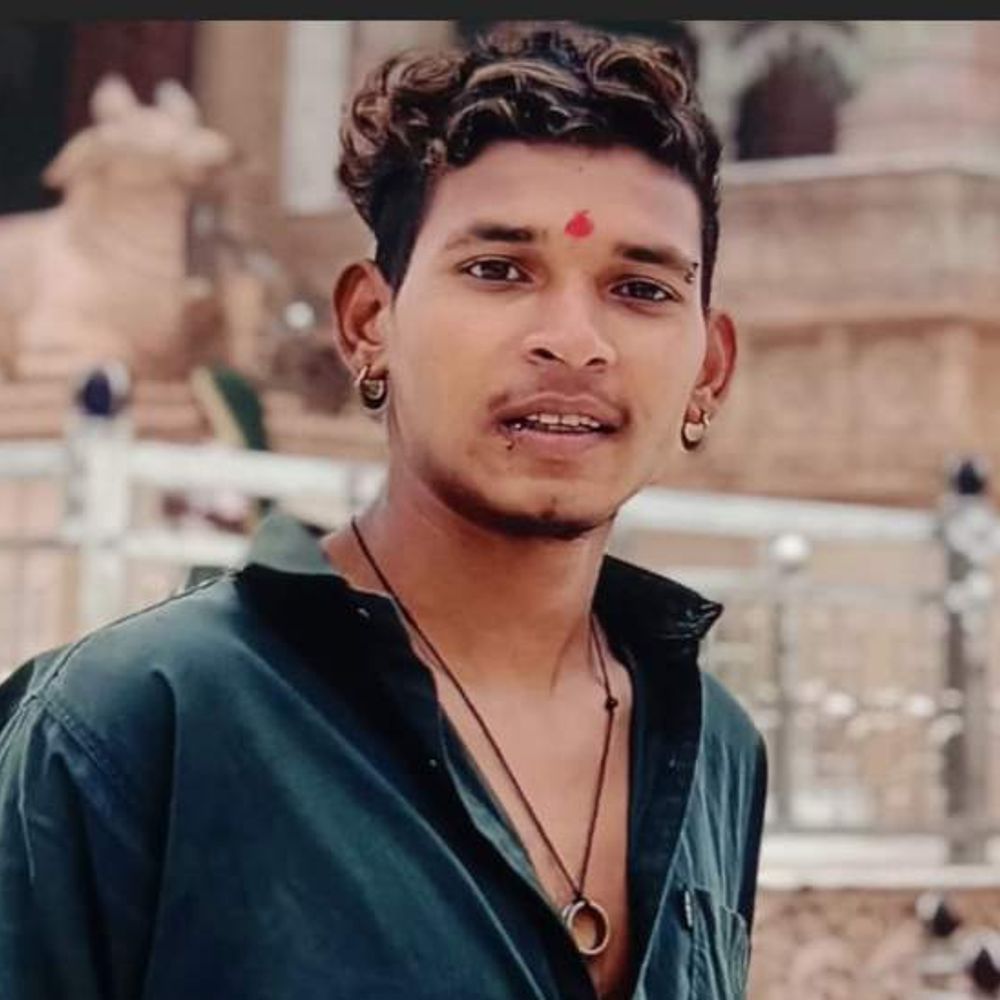 
                 इंदौर में तीन लोगों ने लगाई फांसी:5 माह पहले लव मैरिज करने वाले युवक समेत तलाकशुदा महिला और बेरोजगार युवक ने दी जान 
            