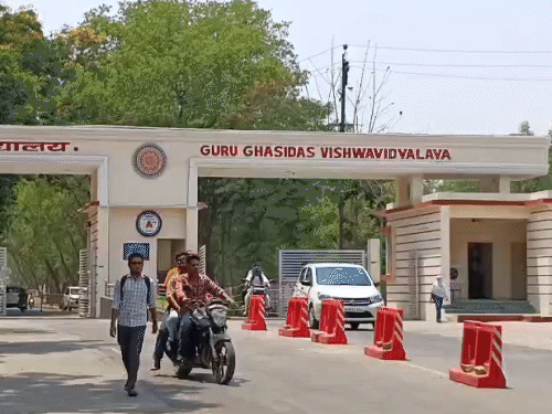 GGU लॉ डिपार्टमेंट पेपर लीक मामला, री-एग्जाम नोटिफिकेशन रद्द:27 जुलाई से होना था एग्जाम, छात्रों के विरोध के बाद वापस लिया आदेश