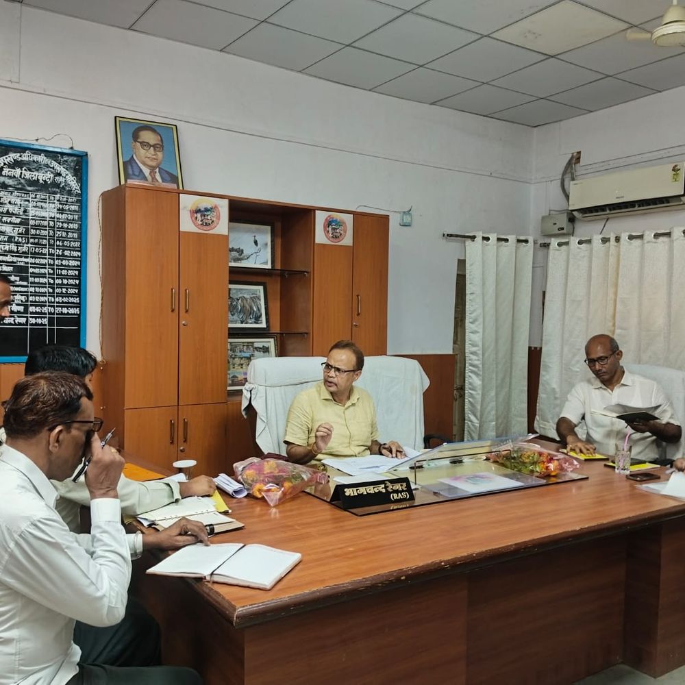 5 साल पुराने राजस्व मामलों के जल्द निस्तारण के निर्देश:संभागीय आयुक्त सख्त, सीएलजी सदस्यों को 'आंख-कान' बनने को कहा