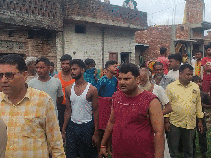 यूपी की बड़ी खबरें:बहराइच में बेटे ने धारदार हथियार से मां की हत्या की, गर्दन पर वार किया, आरोपी पुलिस हिरासत में