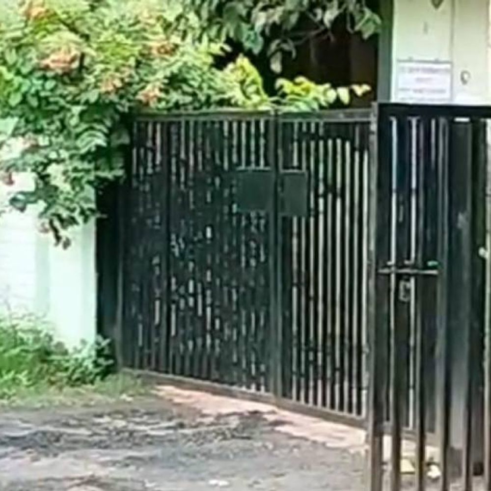 
                 लड़कों को रात10 बजे तक एंट्री, लड़कियों को क्यों नहीं:डीएवीवी के कमला नेहरू गर्ल्स हॉस्टल की छात्राओं ने सीएम हेल्पलाइन पर की भेदभाव की शिकायत 
            