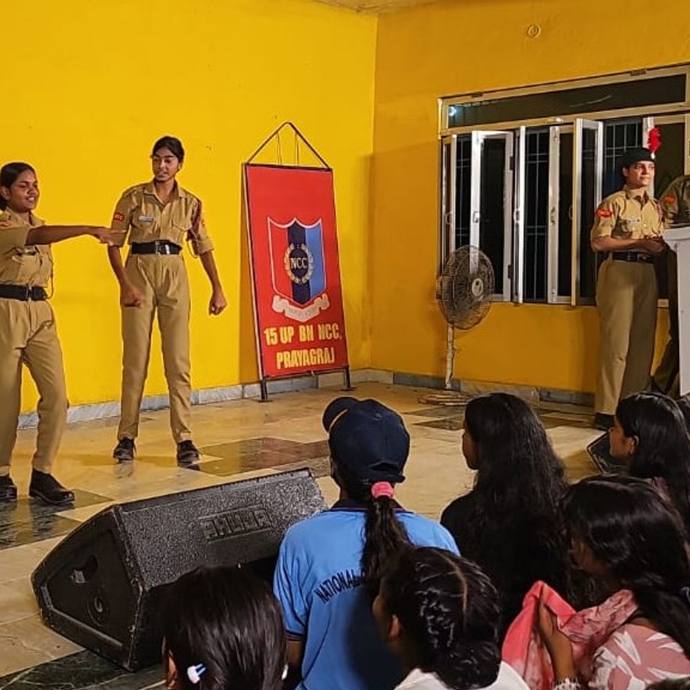 देश सेवा के जज्बे के साथ कैडेटों की ट्रेनिंग पूरी:प्रयागराज में 10 दिनों तक चला एनसीसी कैंप, पढ़ा कर्तव्य का पाठ