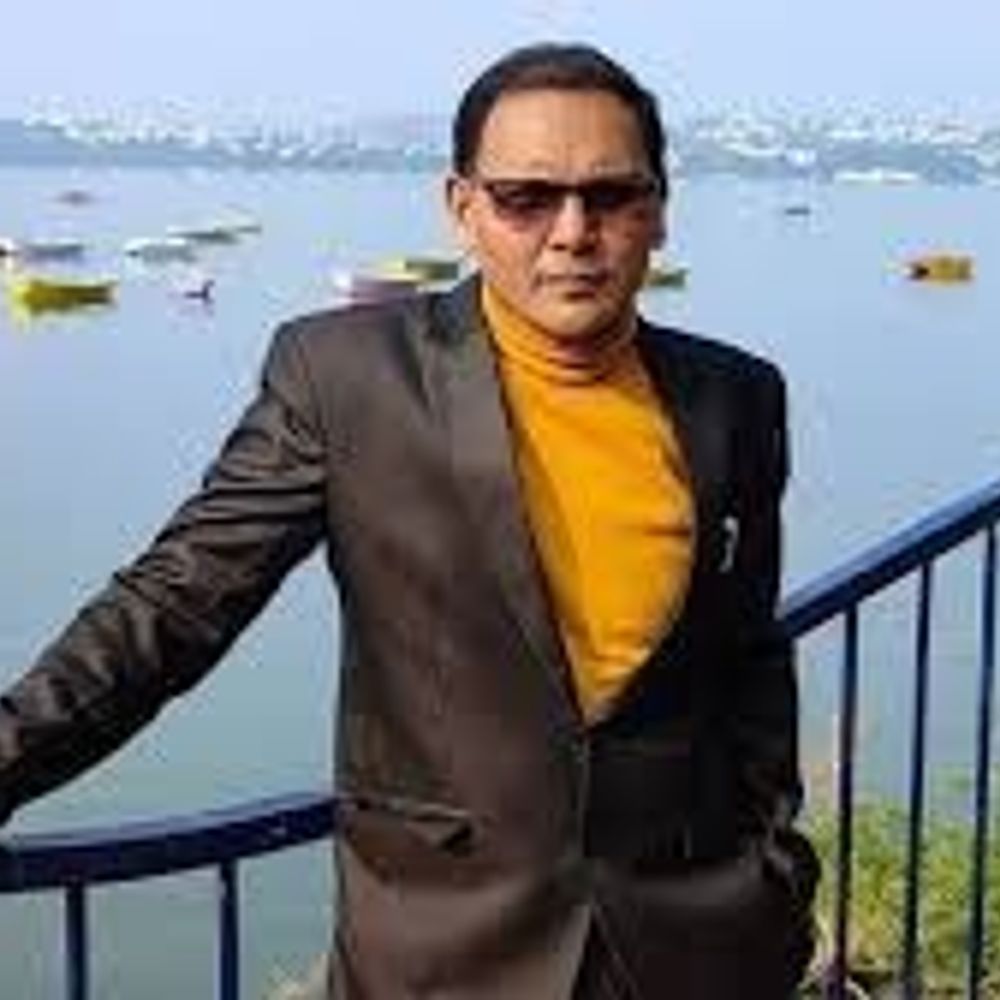 पूर्व आईएएस नियाज़ खान की राजनीति में आने की इच्छा:बोले-भाजपा-कांग्रेस स्वीकार नहीं करेंगे, कॉकरोच पार्टी राजनीति में आई तो ज्वाइन करुंगा