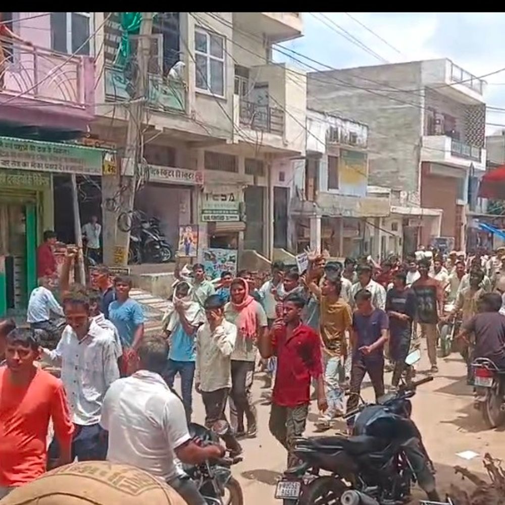 डीग में युवाओं ने निकाली रैली:जंतर-मंतर पर कथित मारपीट के विरोध में सौंपा ज्ञापन, निष्पक्ष जांच और दोषियों पर कार्रवाई की मांग
