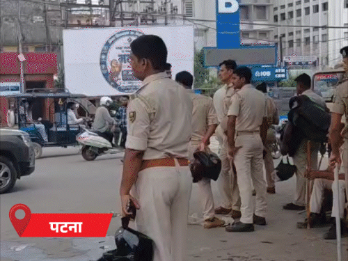 
                 NEET पेपर लीक मामले में देशभर में विरोध प्रदर्शन:बिहार के पटना में पुलिस की छात्रों से भिड़ंत, राजस्थान में वकील धरने पर बैठे 
            