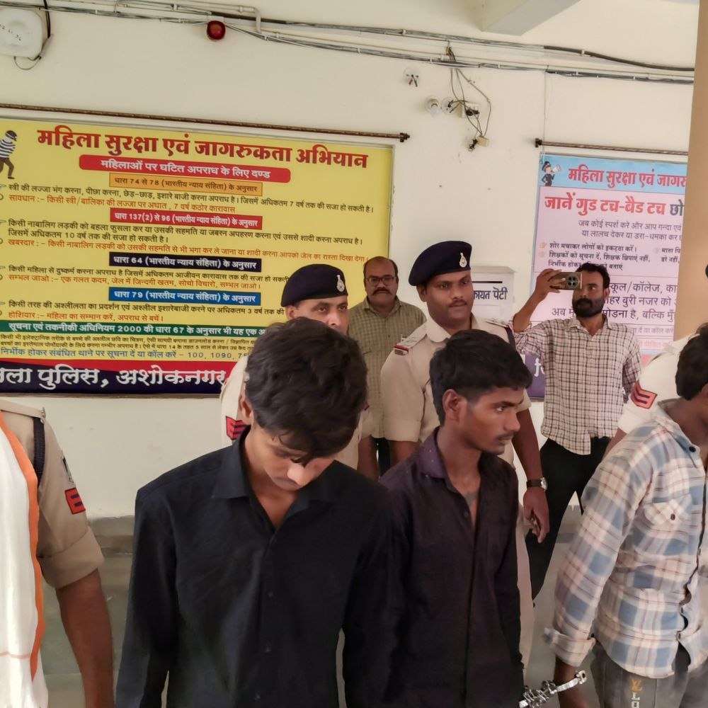 अशोकनगर में लाखों की चोरी, तीन आरोपी गिरफ्तार:12 लाख के जेवर-नकदी बरामद, पन्नी बीनकर रैकी कर की थी चोरी