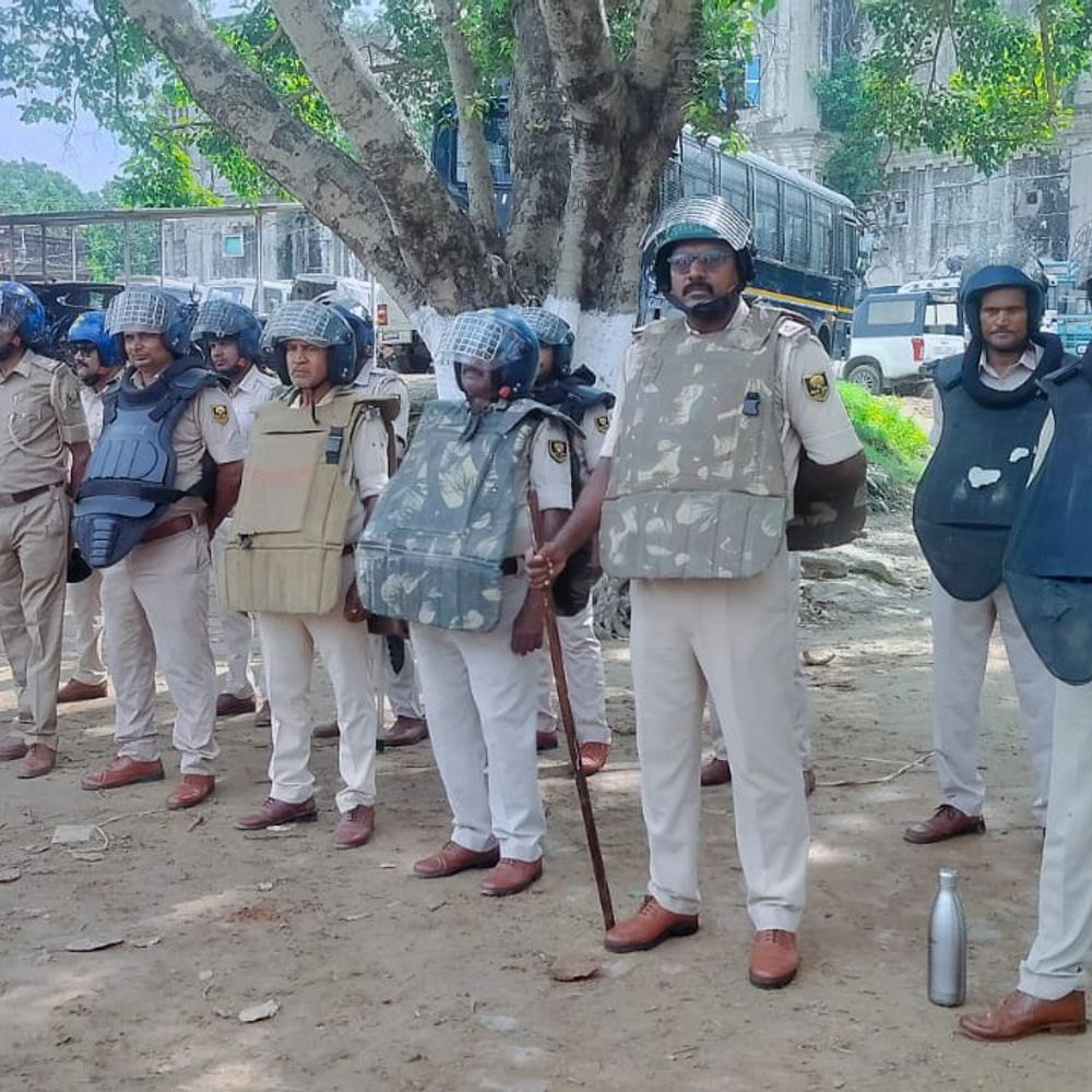 अराजकता फैलाने वालों पर होगी सख्त कार्रवाई:मधुबनी में एसडीएम-एसडीपीओ ने किया अलर्ट, सुरक्षा के पुख्ता इंतजाम