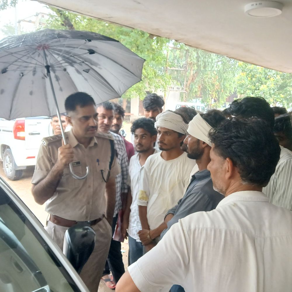 खैरथल में दहेज के लिए गर्भवती की हत्या का आरोप:परिजन बोले- ट्रैक्टर और 1 लाख रुपए कैश की कर रहे थे डिमांड; पति समेत पांच आरोपियों के खिलाफ मामला दर्ज