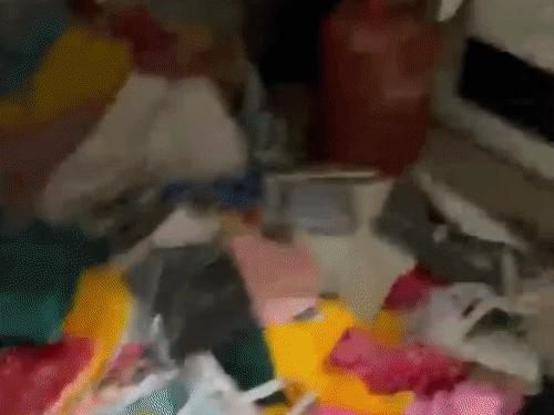 सेमलोपुर में 15 तोला सोना, 1KG चांदी चोरी:सुबह उठने पर सामान बिखरा मिला, ताले टूटे थे; छत के रास्ते घुसे थे बदमाश
