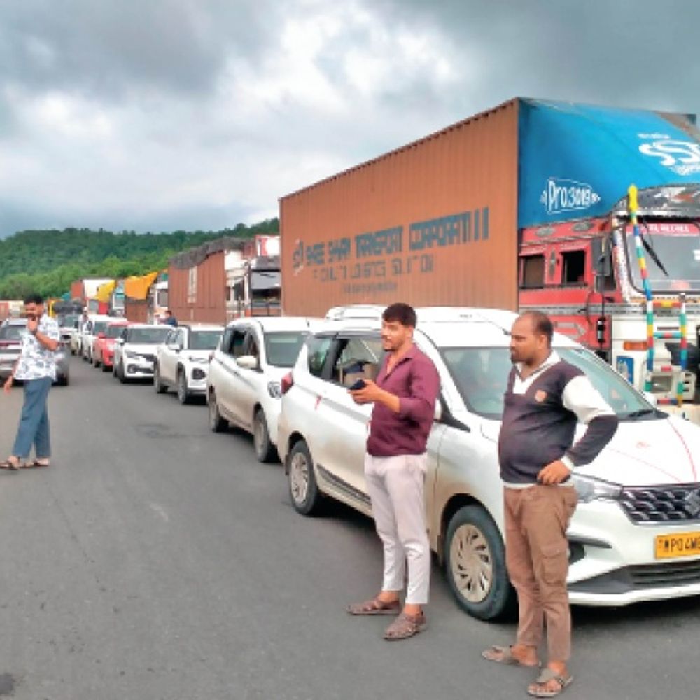 
                 भेरूघाट:ट्रक खराब, तलाई नाका से बाईग्राम तक जाम 
            