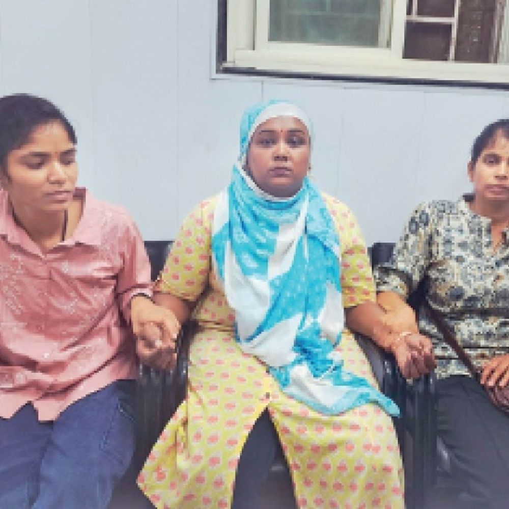 
                 कर्मचारी बोले- बगैर रिश्वत काम नहीं हो पाएगा:पिता के निधन पर सहायता राशि के लिए निगमकर्मियों ने मांगी 20 हजार की रिश्वत 
            