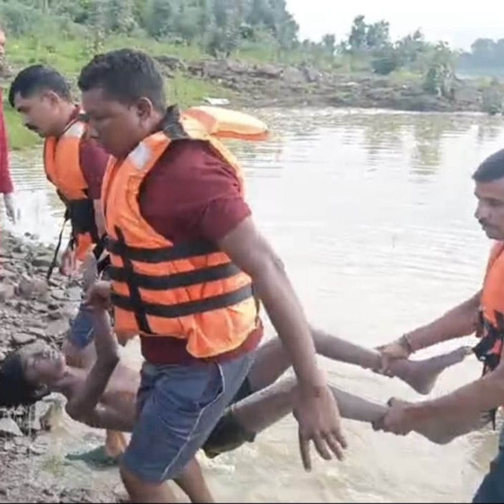 शिवनाथ नदी में बहे दो बच्चे, एक का शव मिला:दुर्ग में जन्मदिन मनाने दोस्तों के साथ पहुंचे थे, SDRF दूसरे की कर रही तलाश