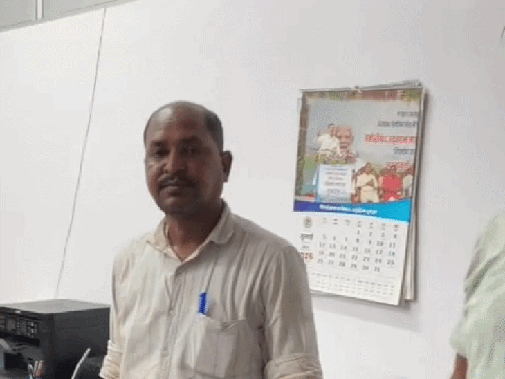 78,000 की रिश्वत लेते वनपाल रंगेहाथों पकड़ाया:रीवा में लोकायुक्त की ट्रैप कार्यवाही; 2 लाख रुपए मांगे थे