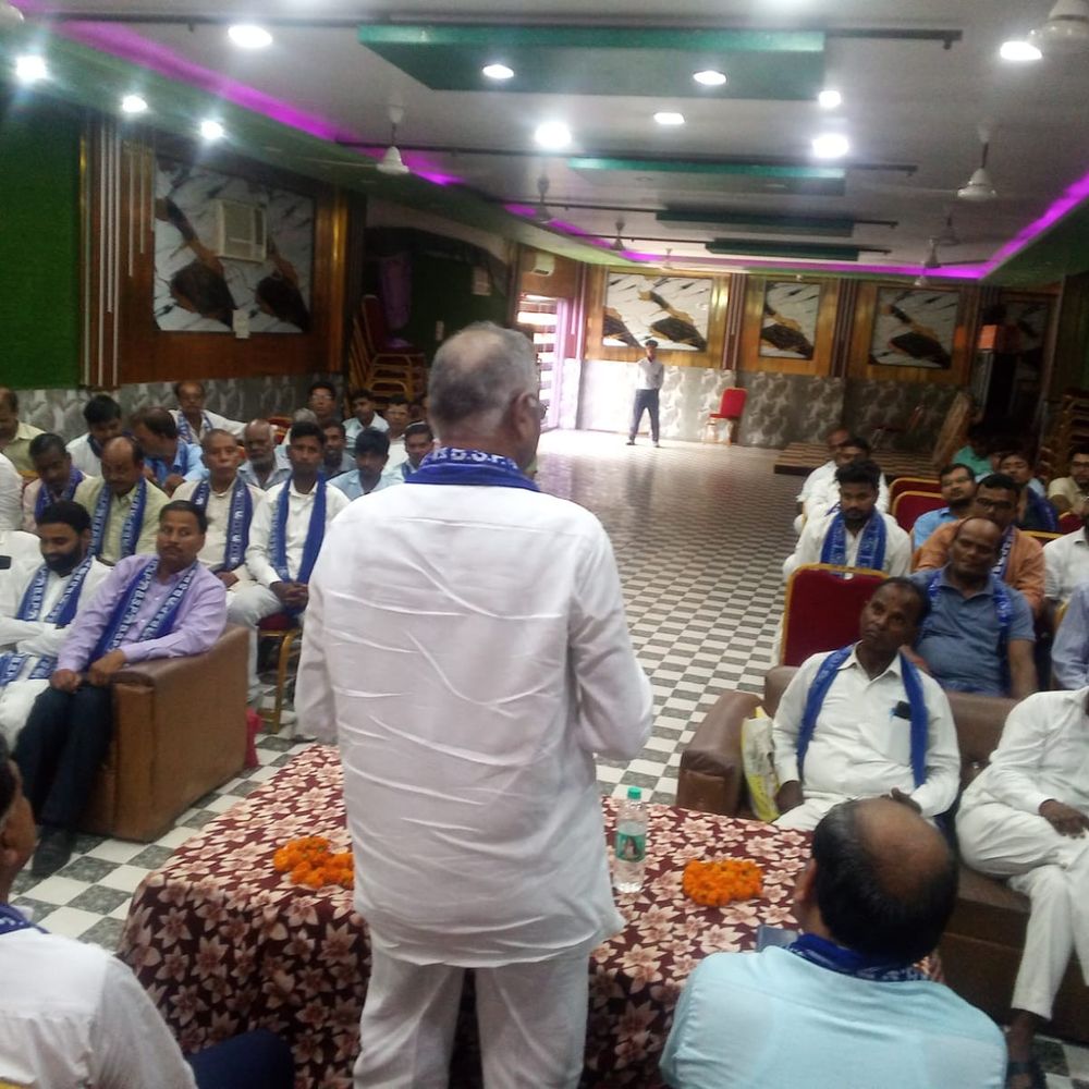 फर्रुखाबाद में बसपा की बैठक, बूथ मजबूती पर जोर:कहा- कार्यकर्ता 2027 चुनावों के लिए तैयार हो जाएं, जमीनी स्तर पर करें काम