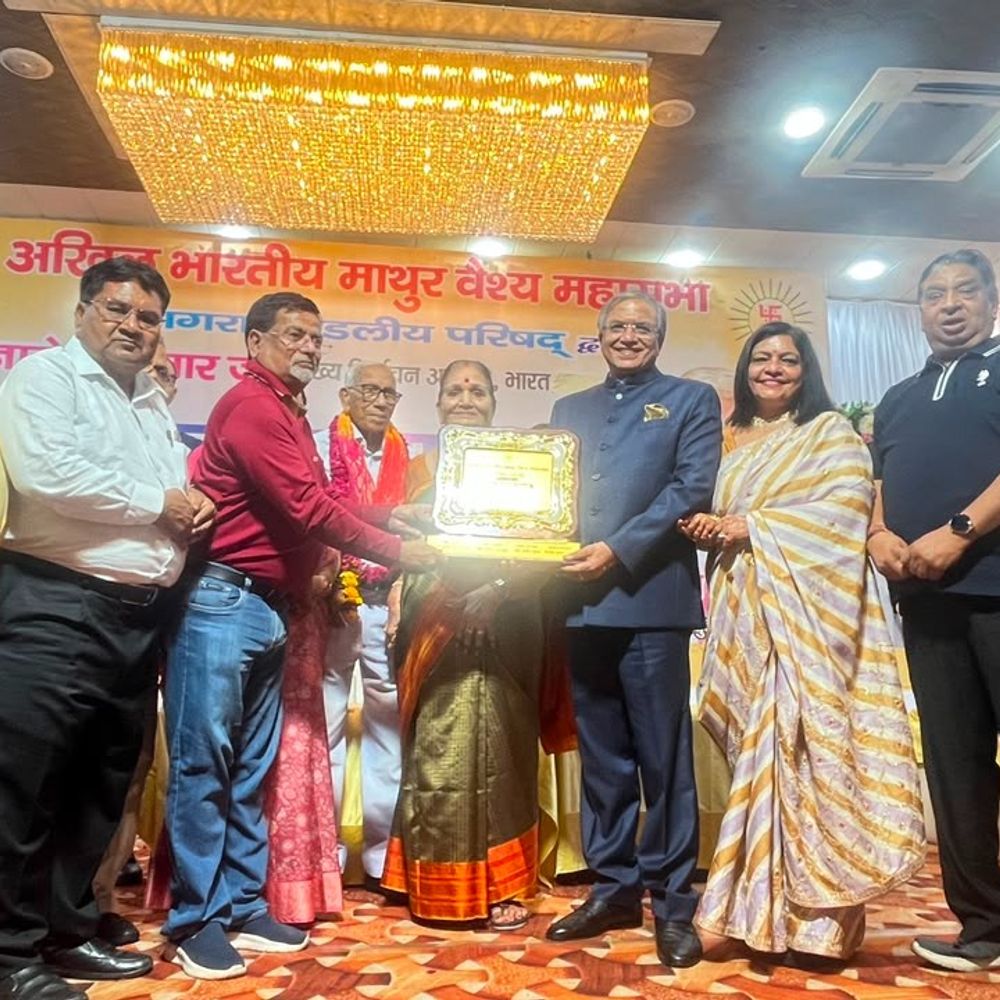 मुख्य निर्वाचन आयुक्त ज्ञानेश कुमार का आगरा में सम्मान:समाज शिरोमणि सम्मान पाने के बाद बोले, निष्पक्ष और पारदर्शी चुनाव लोकतंत्र की ताकत