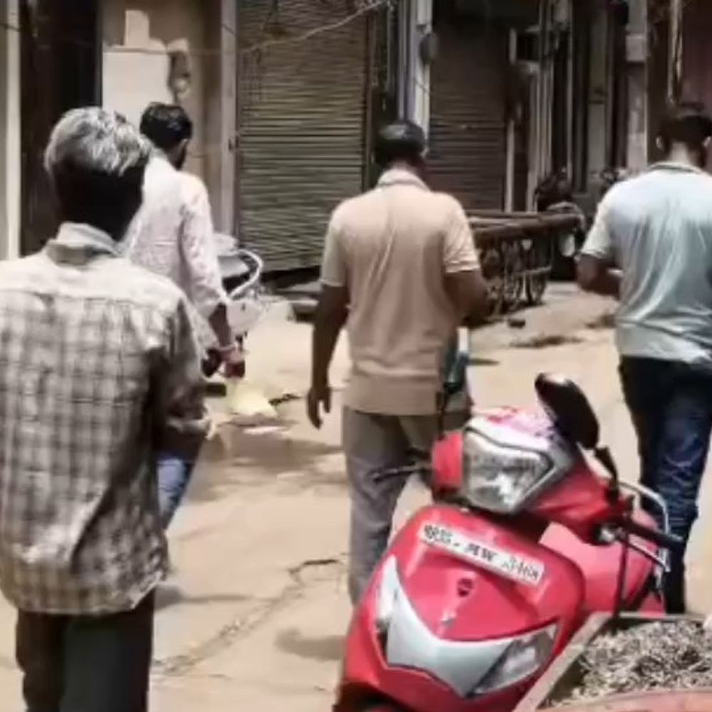 शिवपुरी में जमीन बंटवारे के विवाद में परिवार पर हमला:लाठी हमले में पिता-पुत्र समेत तीन जख्मी, आरोपियों पर केस दर्ज