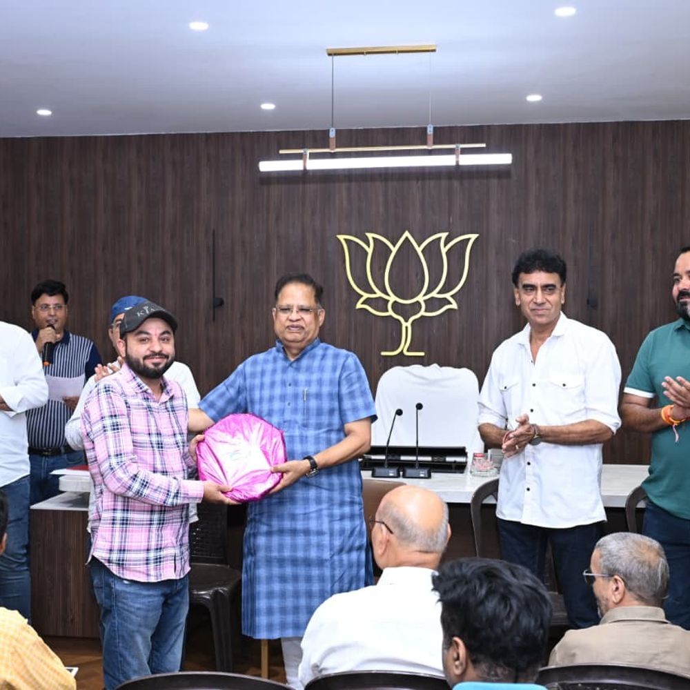 'कौन बनेगा फुटबॉल सम्राट' प्रतियोगिता के विजेताओं का सम्मान:अमर अग्रवाल ने विजेताओं को किया सम्मानित; विश्व कप फाइनल पर आधारित थी प्रतियोगिता