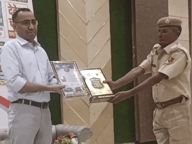 दैनिक भास्कर का पुलिस प्राइड अवार्ड:एसपी बोले- ऐसे सम्मान गौरव का विषय, लगता है सच में काम कर रहे