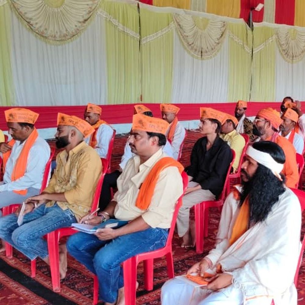 
                 अंतरराष्ट्रीय हिंदू परिषद का 1 लाख परिवारों तक पहुंचने का:मालवा में घर-घर संपर्क अभियान, गुरु पूर्णिमा से विजयादशमी तक चलेगा 
            