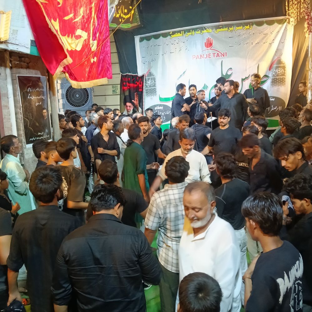संभल में 43वां अलम-ए-मुबारक जुलूस निकला:हज़रत अब्बास की वफ़ादारी और कुर्बानी को किया गया याद