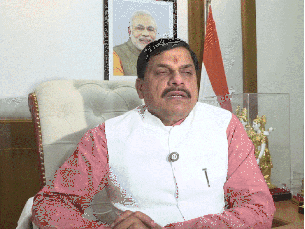 
                 मूंग खरीदी पर केंद्र-एमपी सरकार आमने-सामने:देश का 87% कोटा एमपी से... फिर भी प्रदेश में सिर्फ 2 फीसदी खरीद हुई, लेटर वॉर छिड़ा 
            