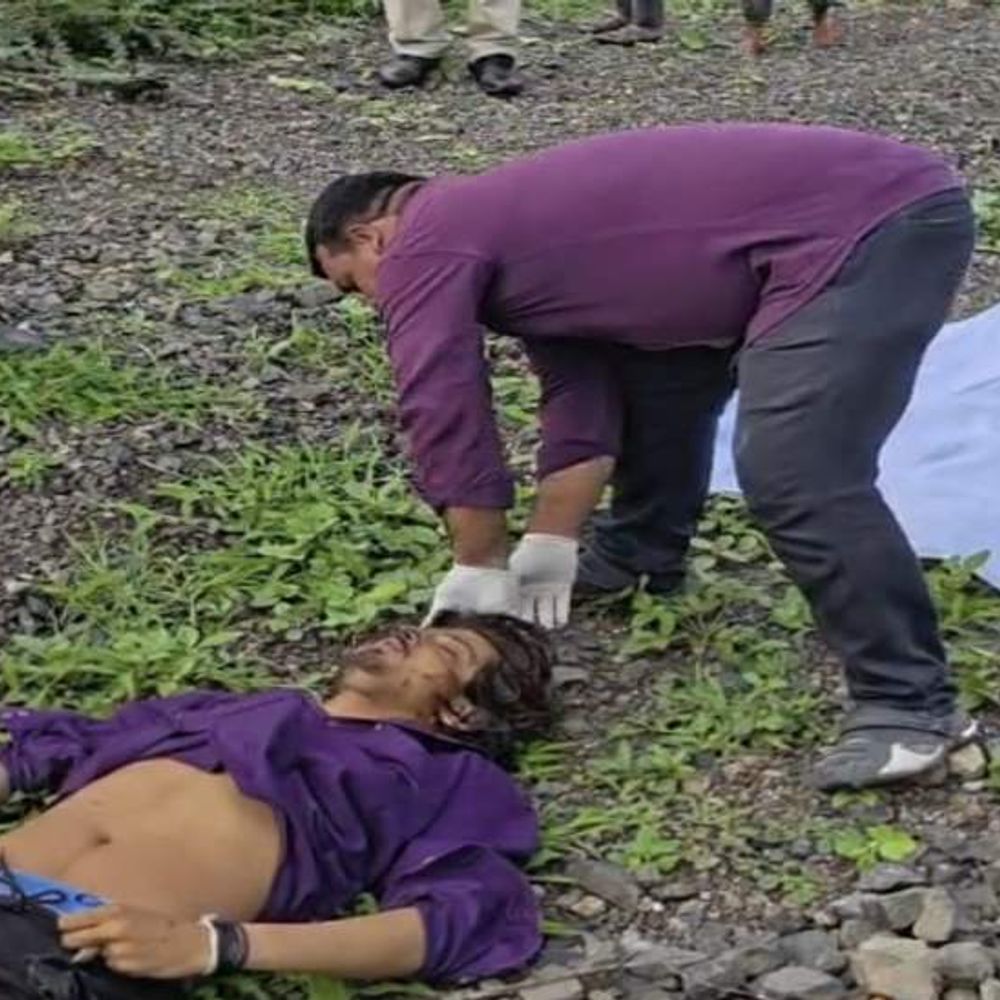 
                 इंदौर में ट्रेन की टक्कर से किशोर की मौत:राजेंद्र नगर में रेलवे ट्रैक पर मिला शव; दो ने फांसी भी लगाई 
            