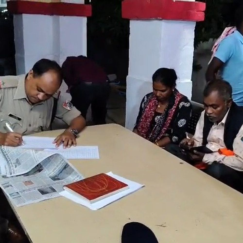 इटावा में युवक-युवती की ट्रेन से गिरकर मौत:हरियाणा से लौट रहे थे, ट्रैक किनारे मिले थे शव, दोनों की हुई पहचान