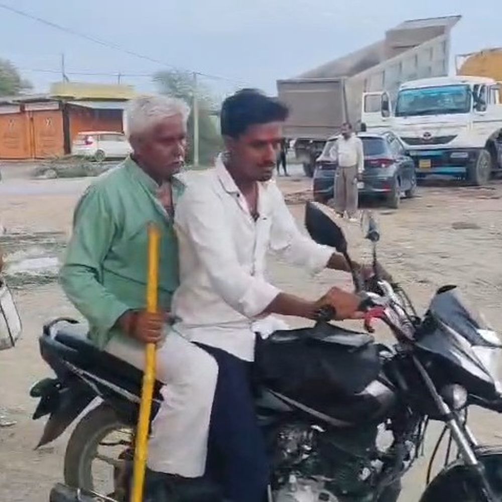 दमोह के होटल में तोड़फोड़ और दो लोगों से मारपीट:जातिसूचक गालियां देने का वीडियो सोशल मीडिया पर शेयर, 4 पर केस; आरोपी फरार