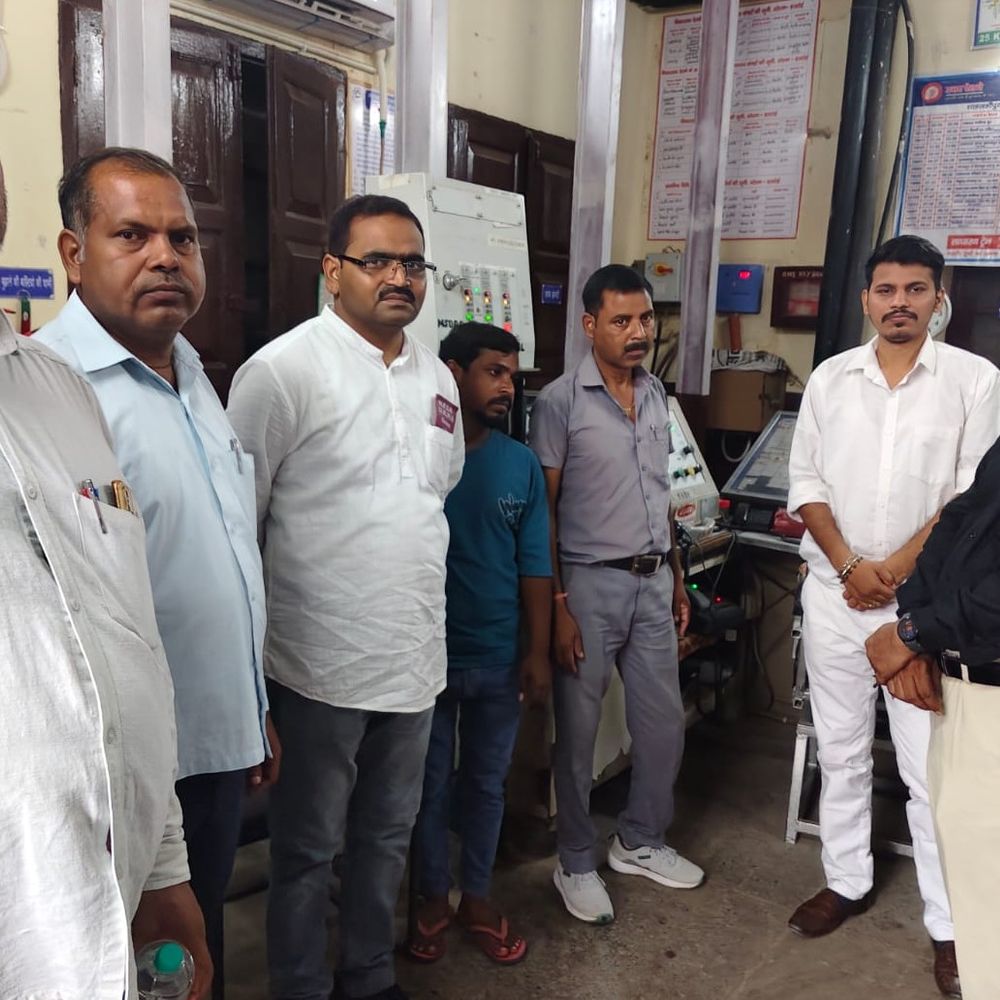 हरदोई-संडीला स्टेशनों पर यूआरएमयू की बीसीएम बैठक:कर्मचारियों की समस्याओं के समाधान का मिला भरोसा