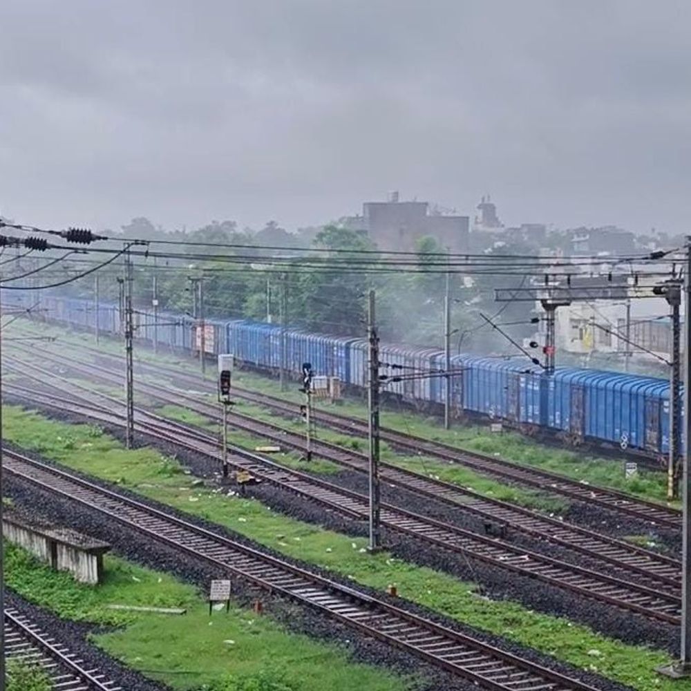 
                 रतलाम में सुबह से छाए बादल, भारी बारिश का अलर्ट:आज से 30 जुलाई तक होगी बरसात; पिछले साल से अब तक 8.8 इंच कम गिरा पानी 
            