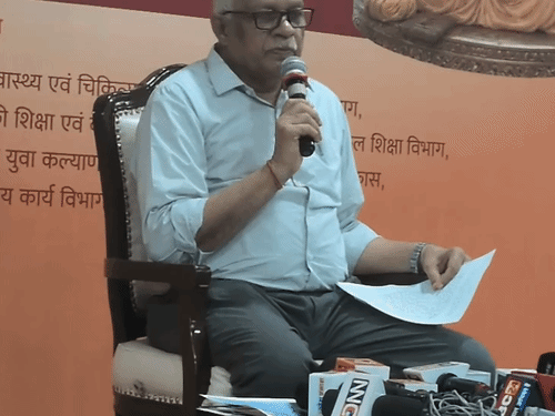 
                 गुरु पूर्णिमा पर प्रदेश में छात्रवृत्ति योजना:भगवान श्रीकृष्ण की विद्याओं पर क्विज कंपटीशन:102 विद्यार्थियों को ₹1-1 लाख मिलेंगे 
            