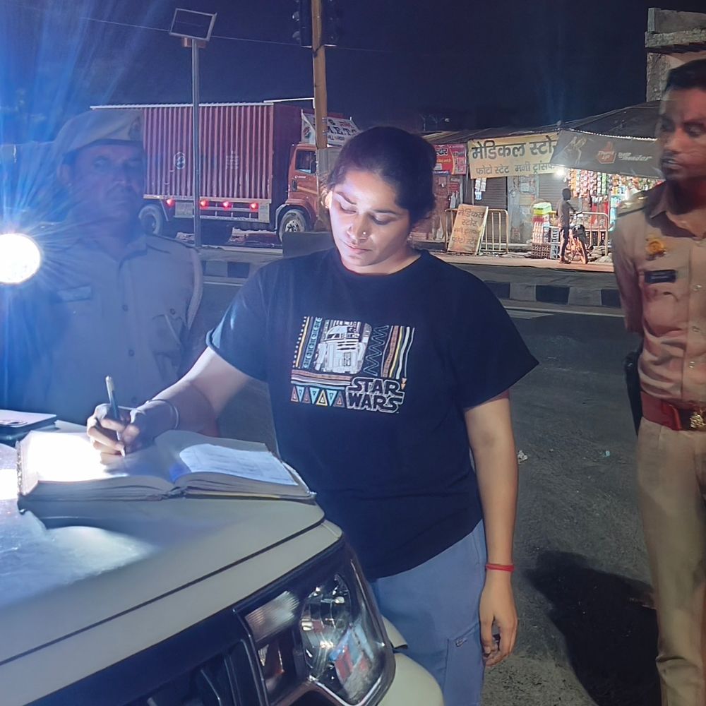 बागपत में सीओ सुकन्या शर्मा ने रात में किया निरीक्षण:कांवड़ यात्रा को देखते हुए गौरीपुर मोड़ पर सुरक्षा व्यवस्था का लिया जायजा