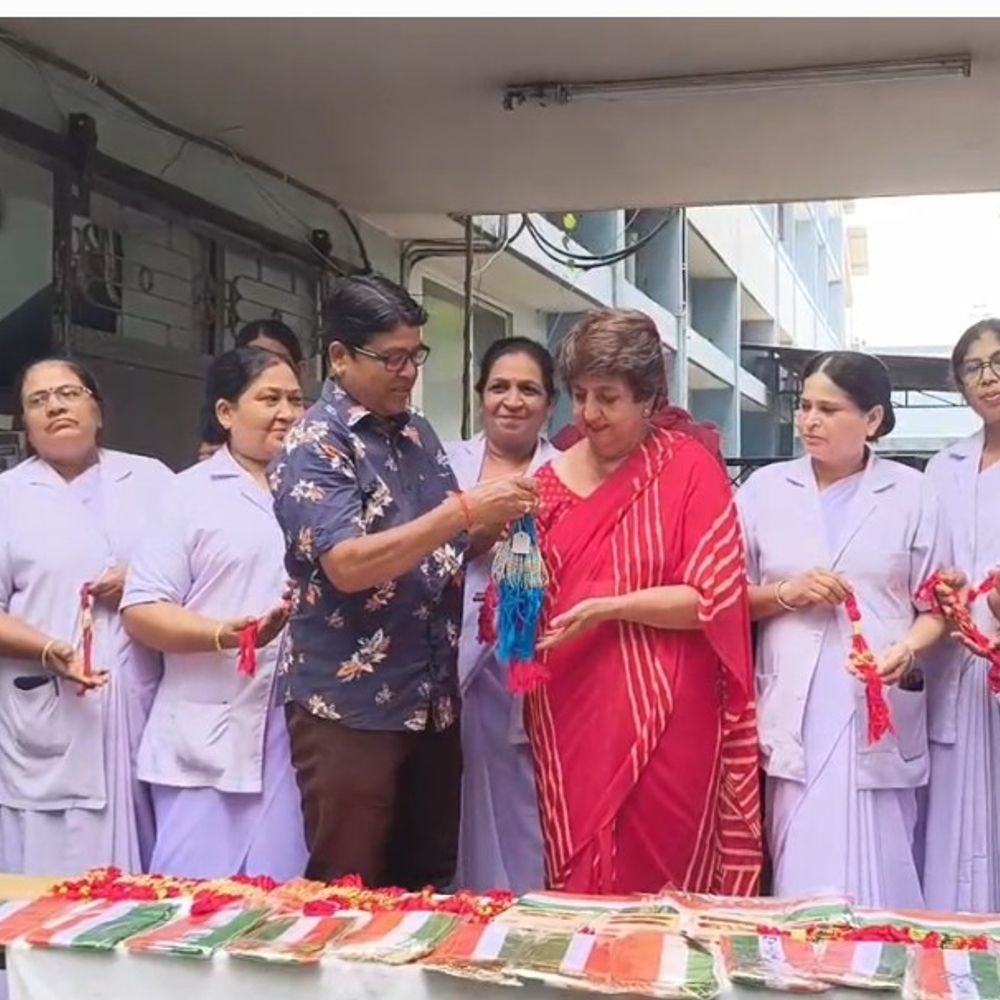 
                 उज्जैन से 21वें साल भी सैनिकों को भेजेंगे राखी:राजौरी-कारगिल जाएंगी संगिनी ग्रुप की सदस्य; जवानों की कलाई पर बांधेंगी रक्षासूत्र 
            