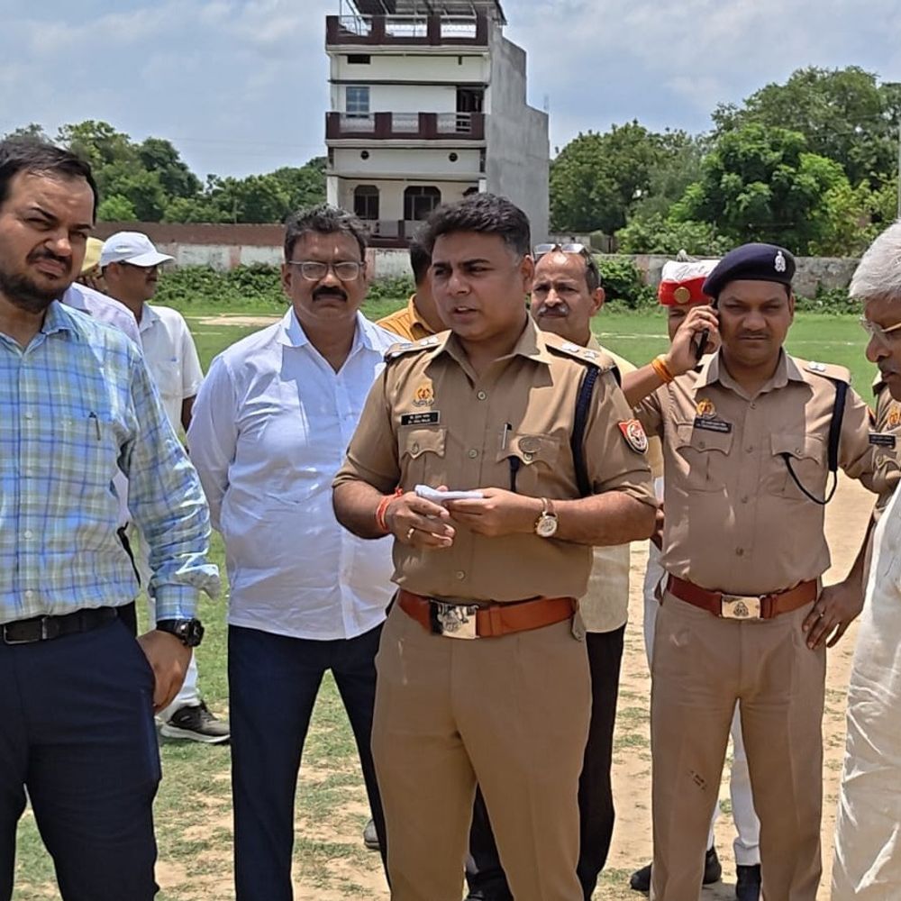 सीएम योगी 30 जुलाई को आ सकते हैं मोहम्मदाबाद:डीएम-एसपी ने कार्यक्रम स्थल पर सुरक्षा, यातायात, मंच और पार्किंग की व्यवस्था देखी