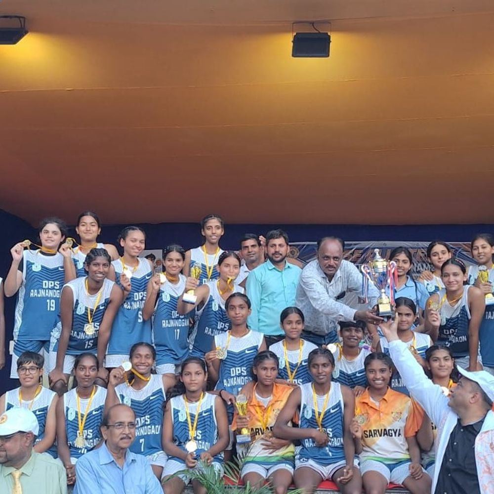 राजनांदगांव के खिलाड़ियों ने बास्केटबॉल में जीते 4 गोल्ड:DPS की छात्राओं ने 3 और युगांतर के छात्रों ने 1 गोल्ड जीता