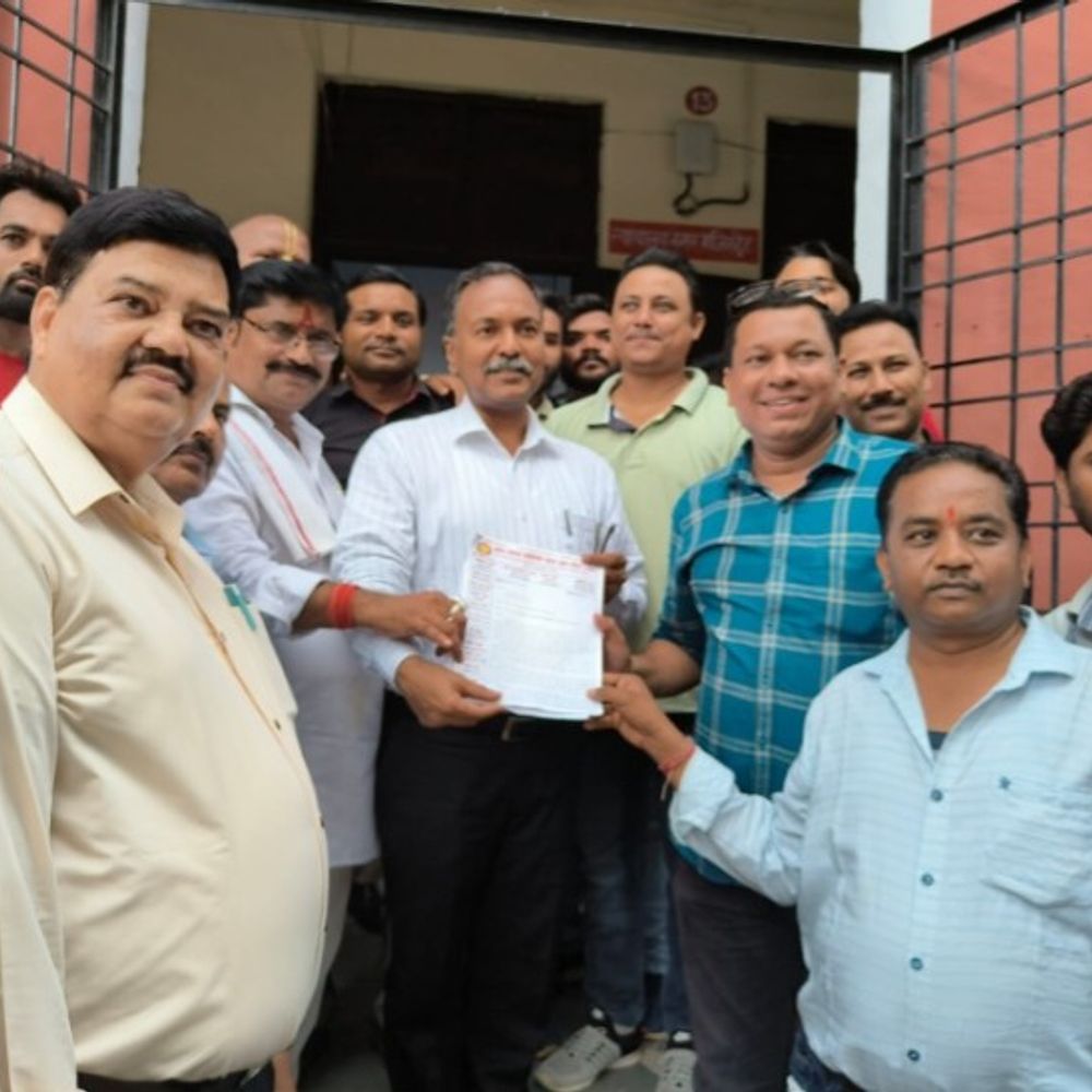 जीएसटी विभाग पर व्यापारियों का उत्पीड़न करने का आरोप:शाहजहांपुर में धरना प्रदर्शन किया, बोले- लगातार बढ़ रहा भ्रष्टाचार